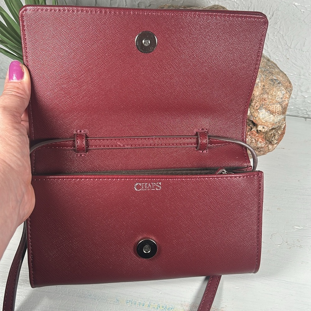 NWOT CHAPS Crossbody Wallet Removable Strap Burgundy Red CHAPS Purse - Picture 6 of 15